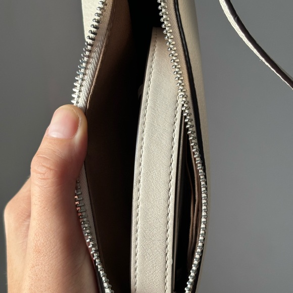 Authentic Coach Nolita 19 with Boardwalk Graphic - Picture 9 of 9